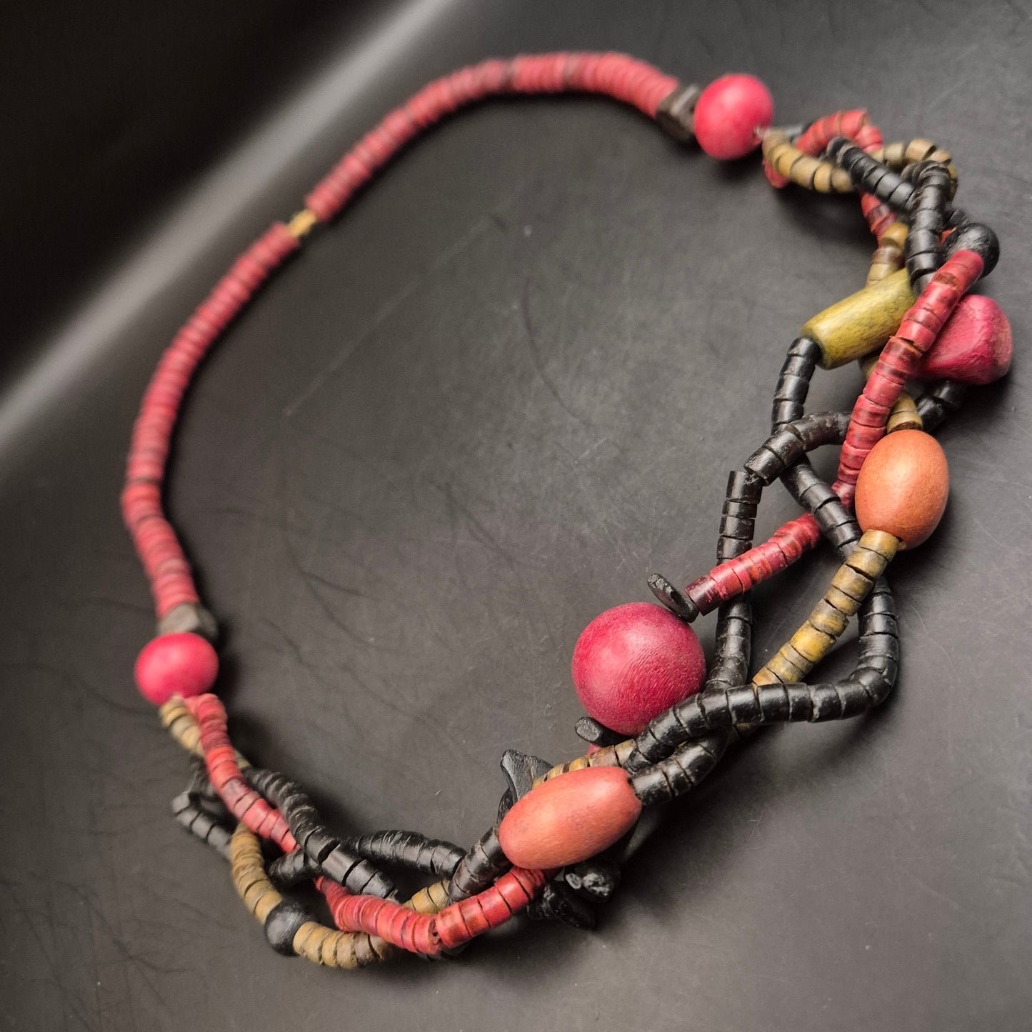 Bunte Statement-Halskette aus Holzperlen - Einzigartiger Vintage-Stil - Bild 4