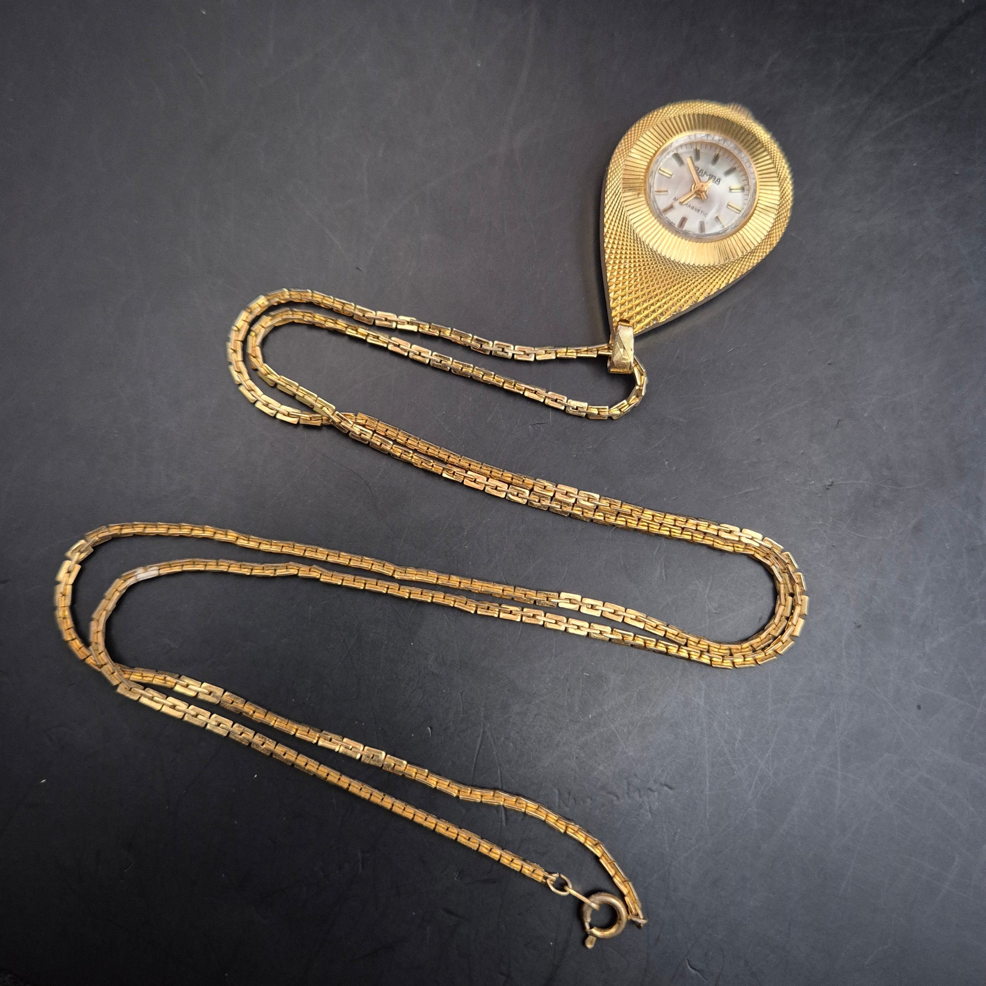 Elegante RAMBA Vintage Anhängeruhr Goldfarben - Swiss Made Quarz Uhr - Bild 5