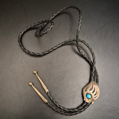 Vintage Bolo Tie mit Bärenpfoten-Design und Türkis – Western-Stil