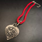 Vintage Herz-Anhänger Halskette mit Rotem Band - Romantische Vögel - Bild 2
