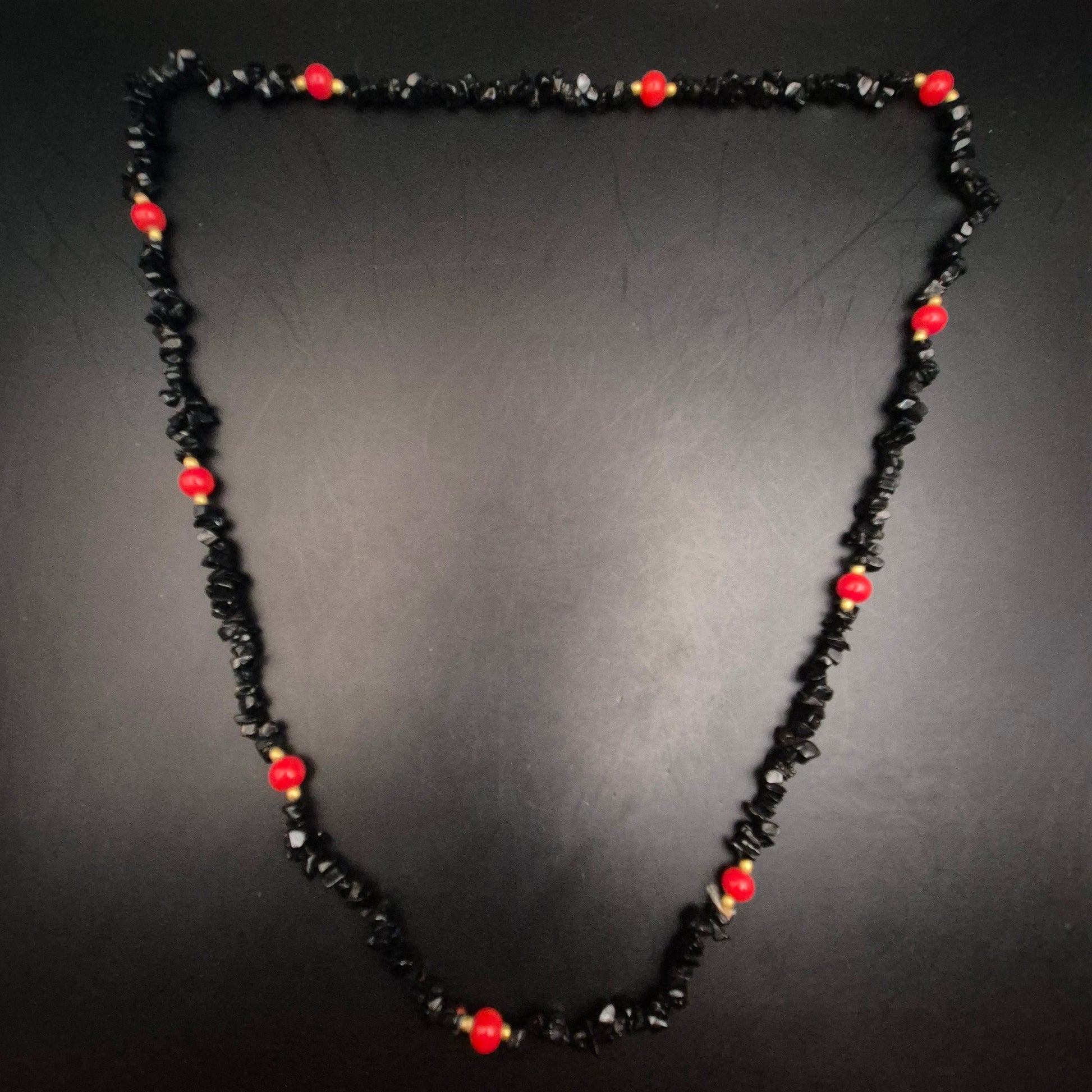Vintage Halskette mit schwarzen Turmalin-Chips & roten Akzenten - Bild 2