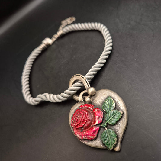 Vintage Herz Armband mit detaillierter Rose