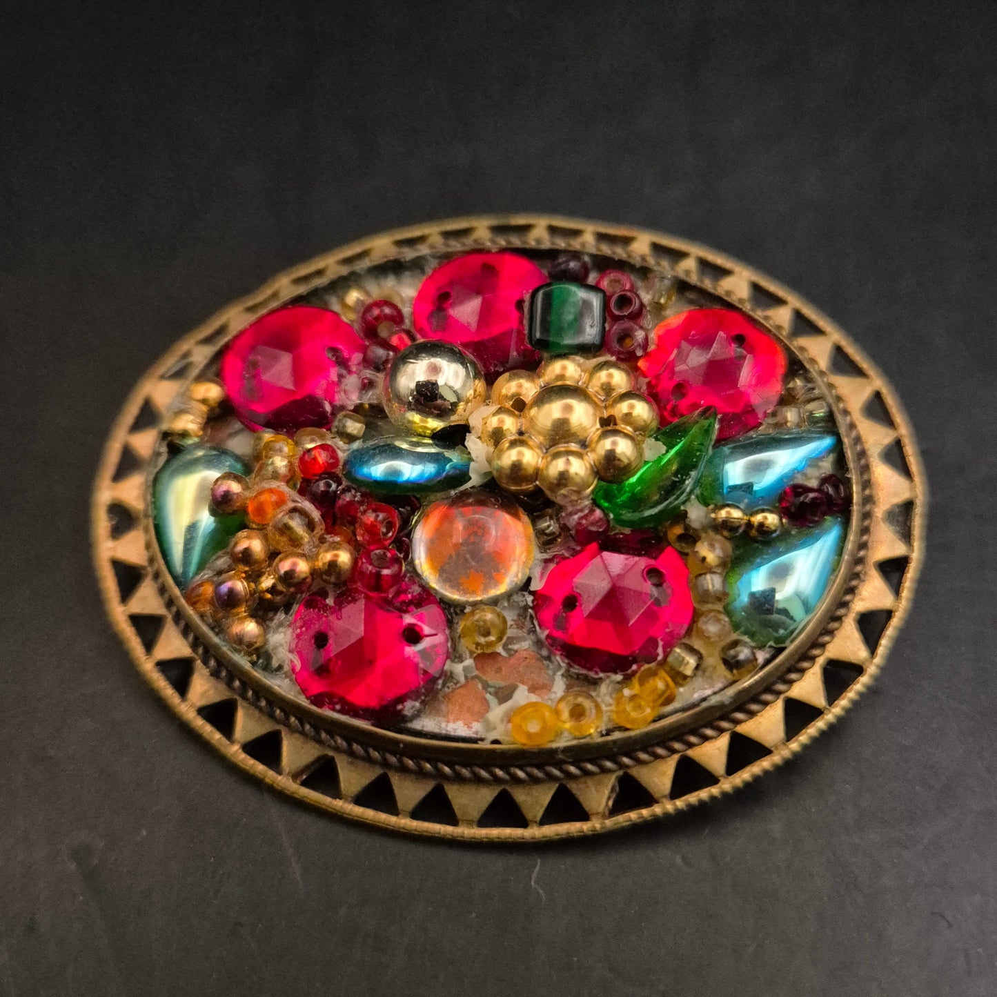 Vintage Brosche mit bunten Glassteinen & Perlen, Blumen-Motiv