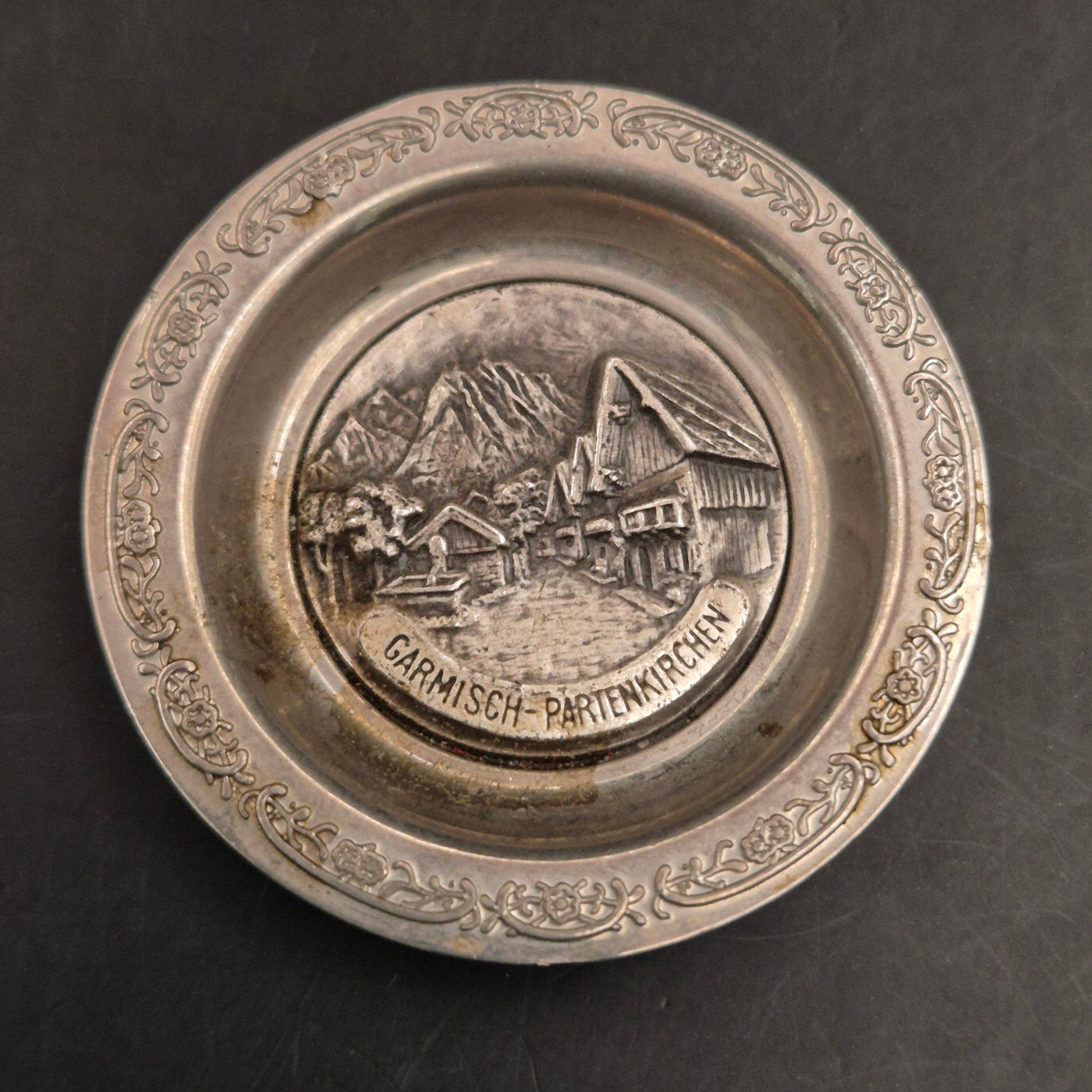 Vintage Souvenir Teller Garmisch-Partenkirchen, Metall - Bild 2