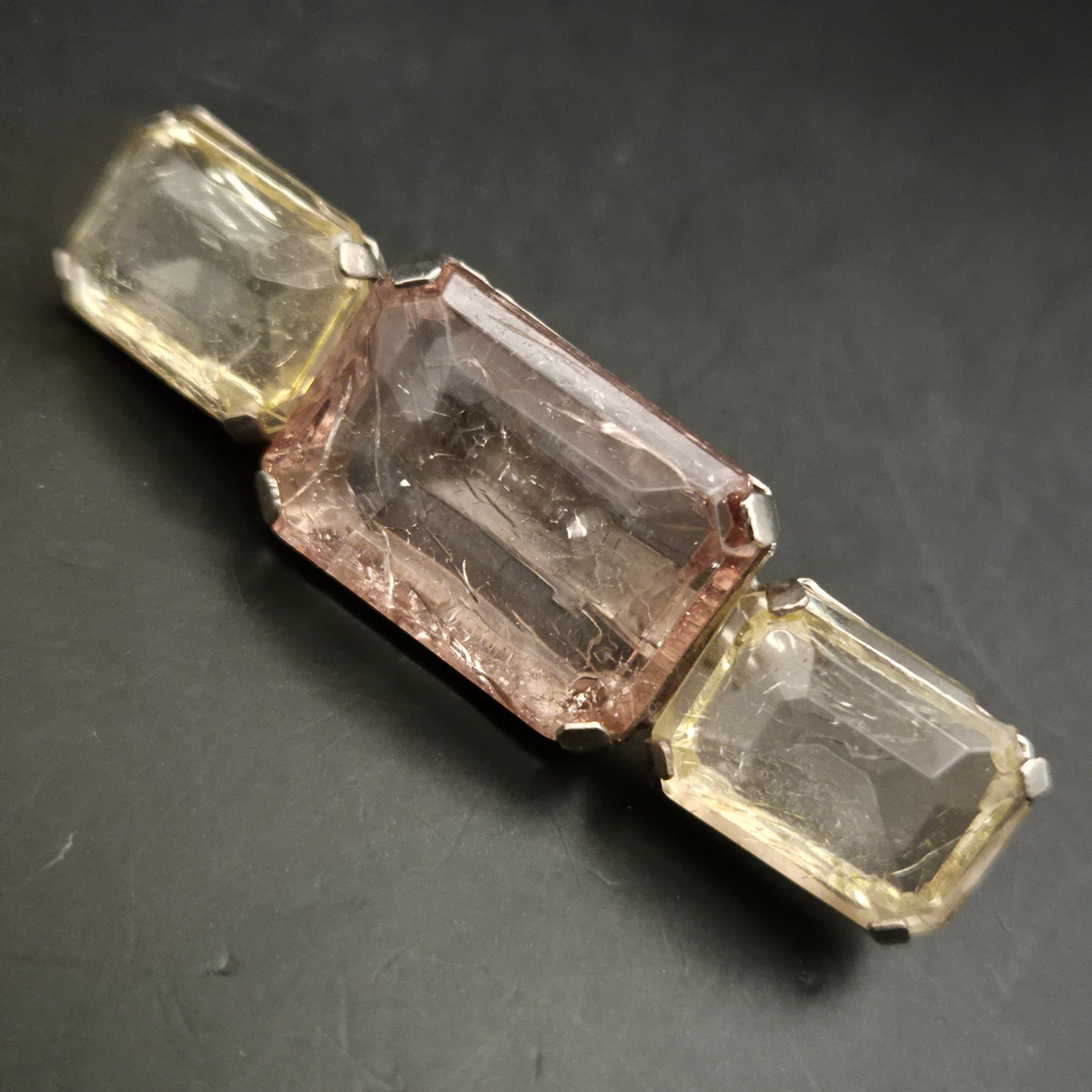 Elegante Vintage Brosche mit Glassteinen in Rosé & Gelb - Bild 2