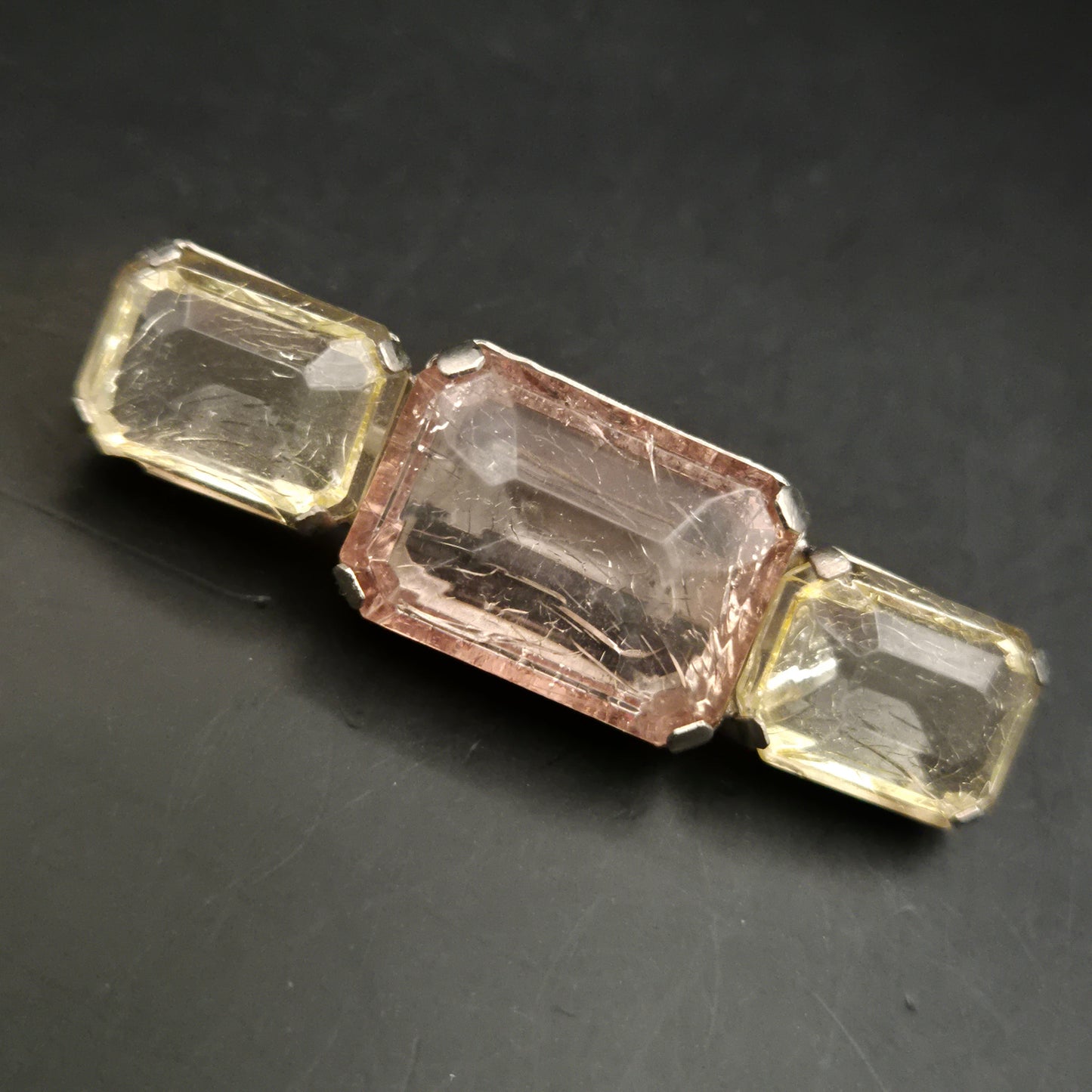 Elegante Vintage Brosche mit Glassteinen in Rosé & Gelb - Bild 3