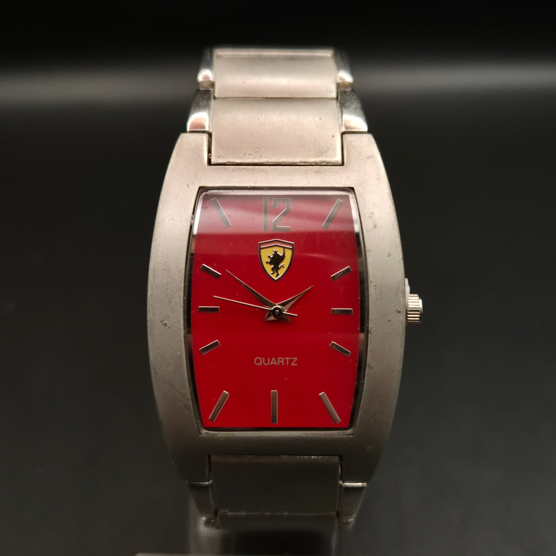 Vintage Quartz Uhr | Markantes rotes Zifferblatt | Metallband - Bild 3