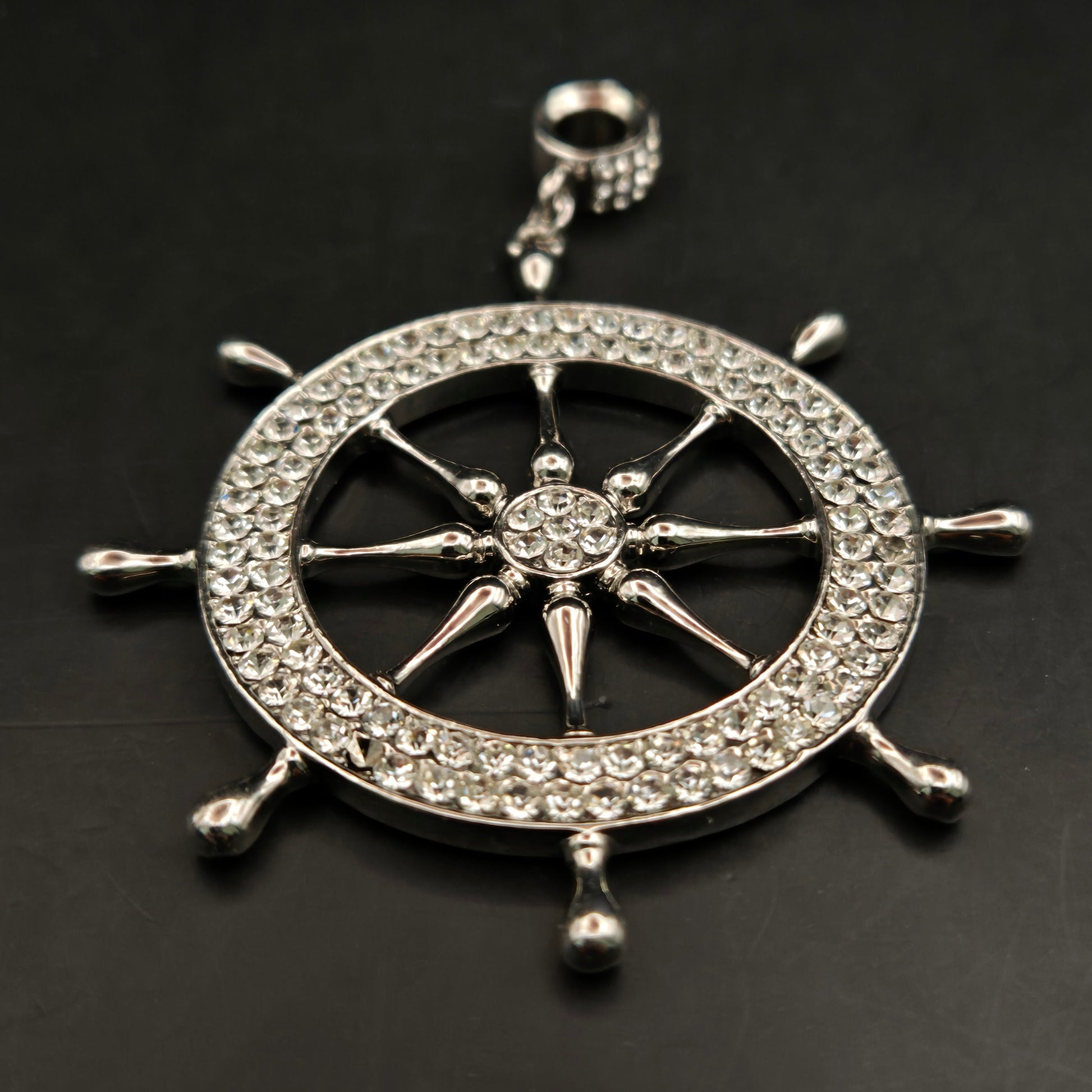Funkelnder Schiffsrad-Charm Anhänger mit Strass Maritimes Design - Bild 2