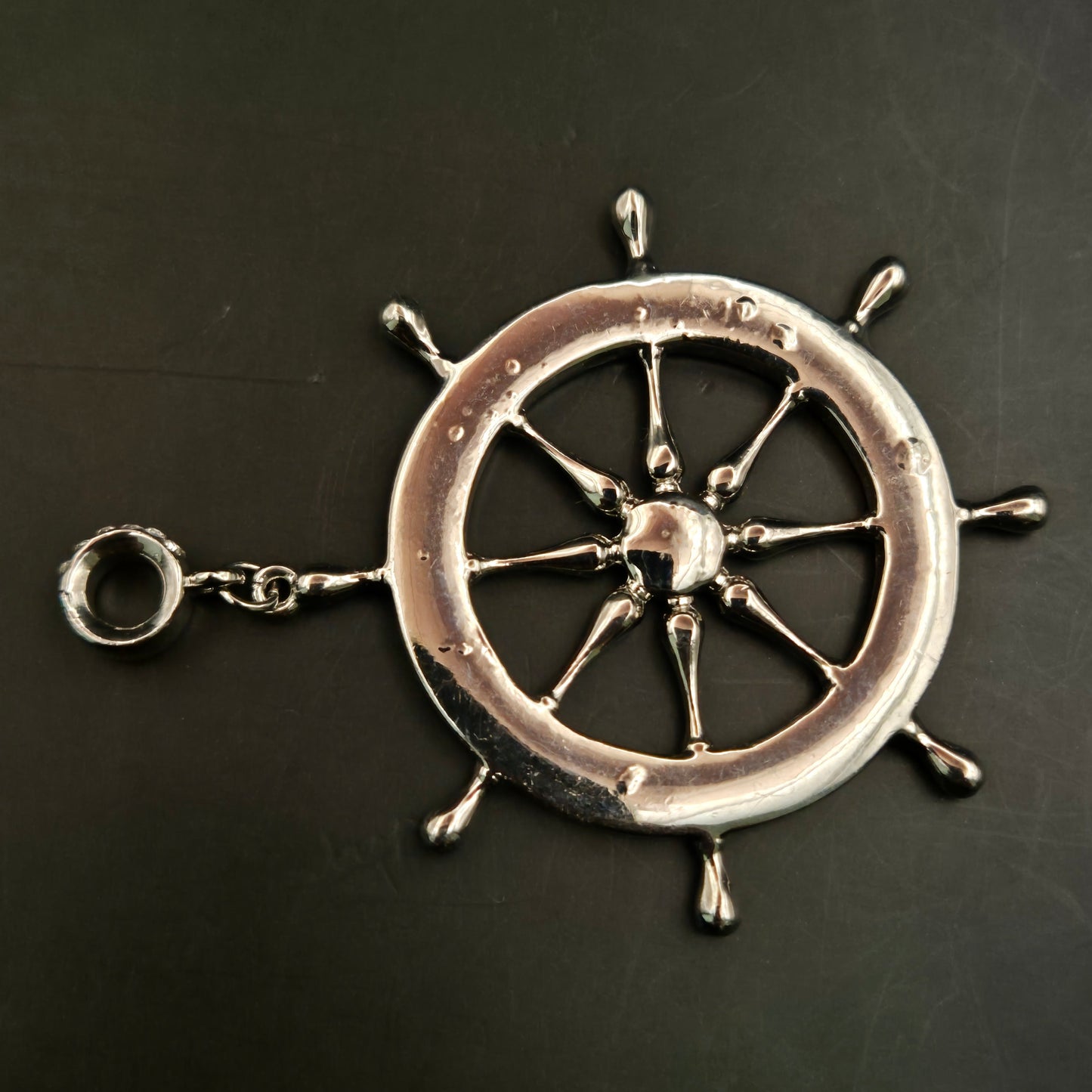 Funkelnder Schiffsrad-Charm Anhänger mit Strass Maritimes Design - Bild 5