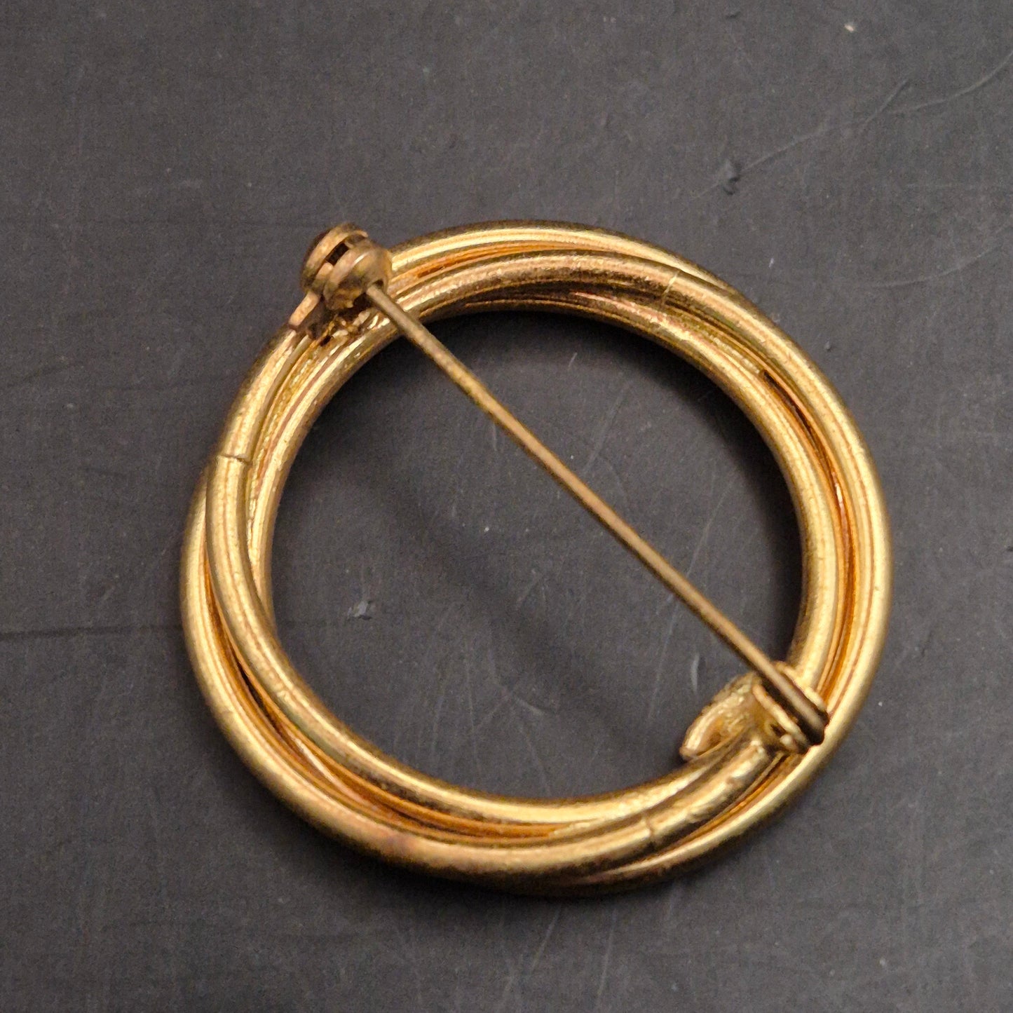 Zeitlose Vintage Brosche Goldfarben – Elegantes Kreis-Design - Bild 6