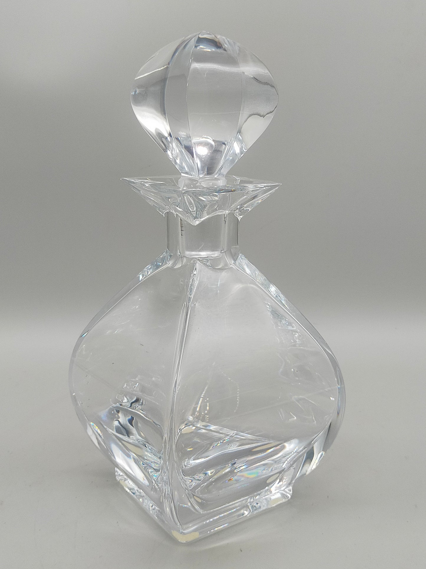 Sevres Kristall Karaffe Frankreich – edles Design mit Facettenschliff