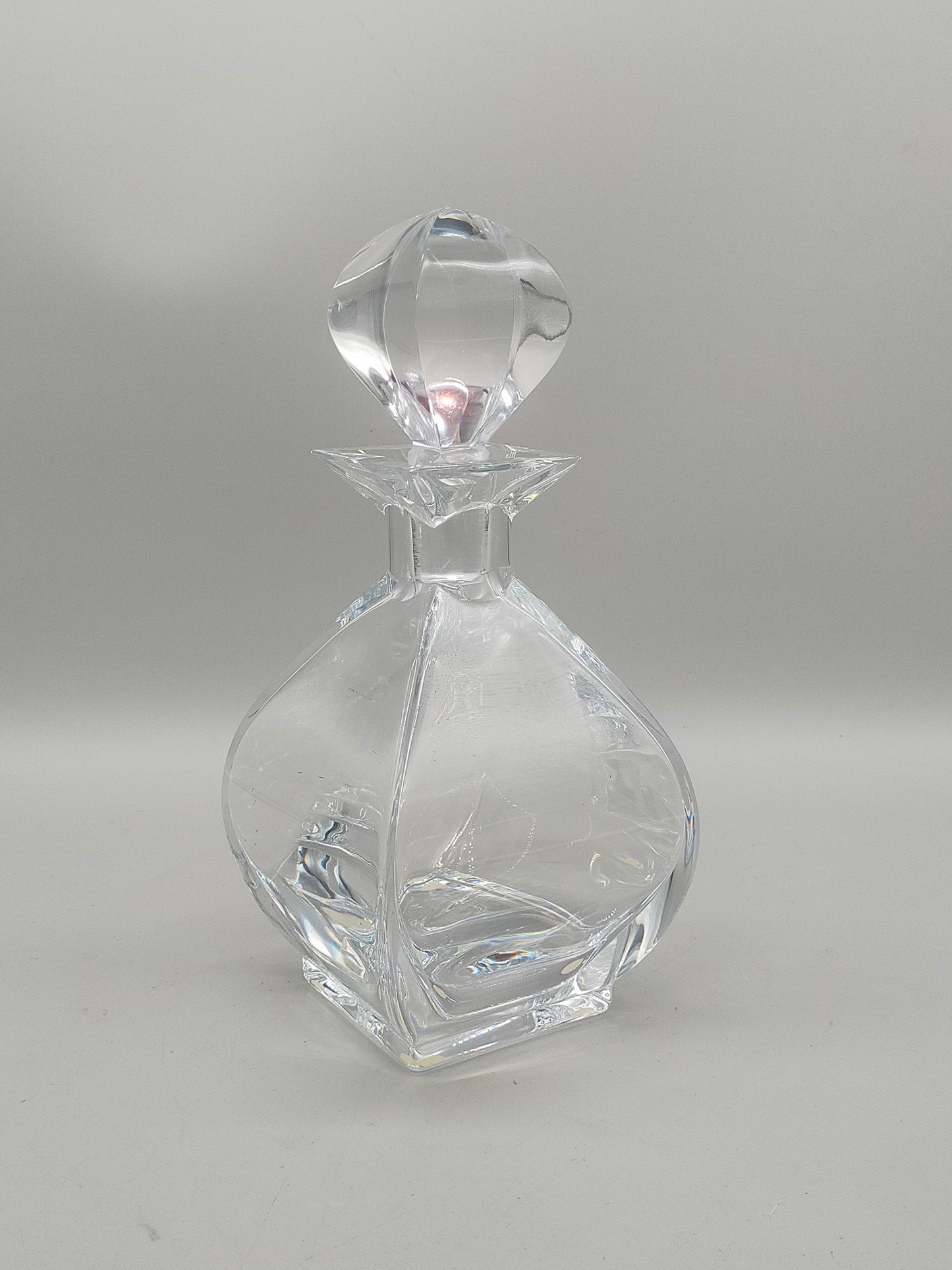 Sevres Kristall Karaffe Frankreich – edles Design mit Facettenschliff