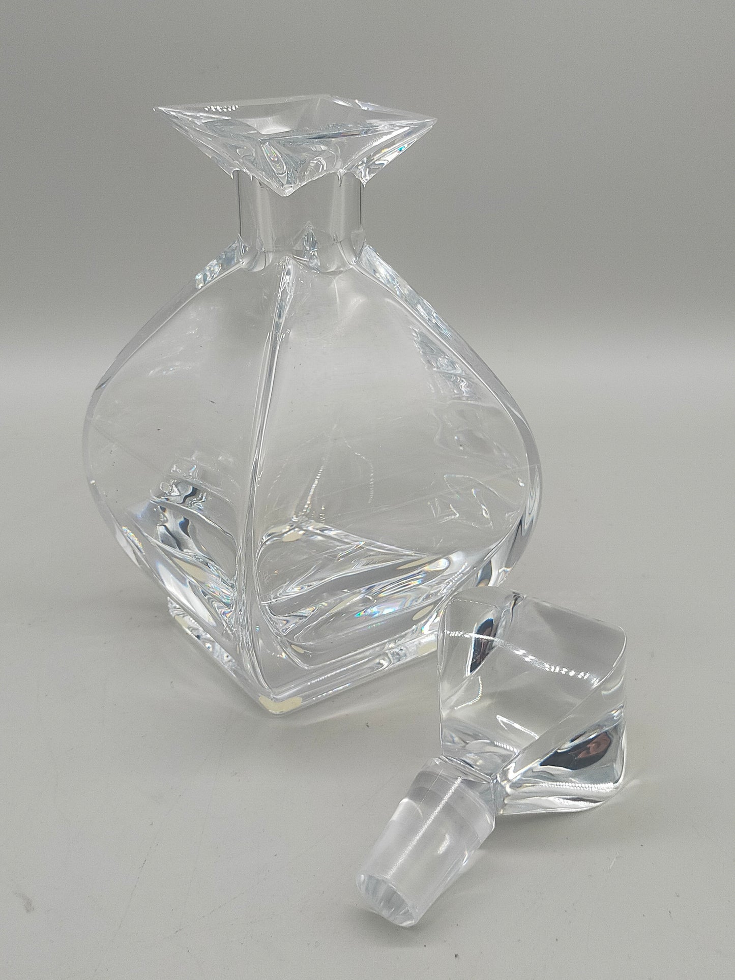 Sevres Kristall Karaffe Frankreich – edles Design mit Facettenschliff