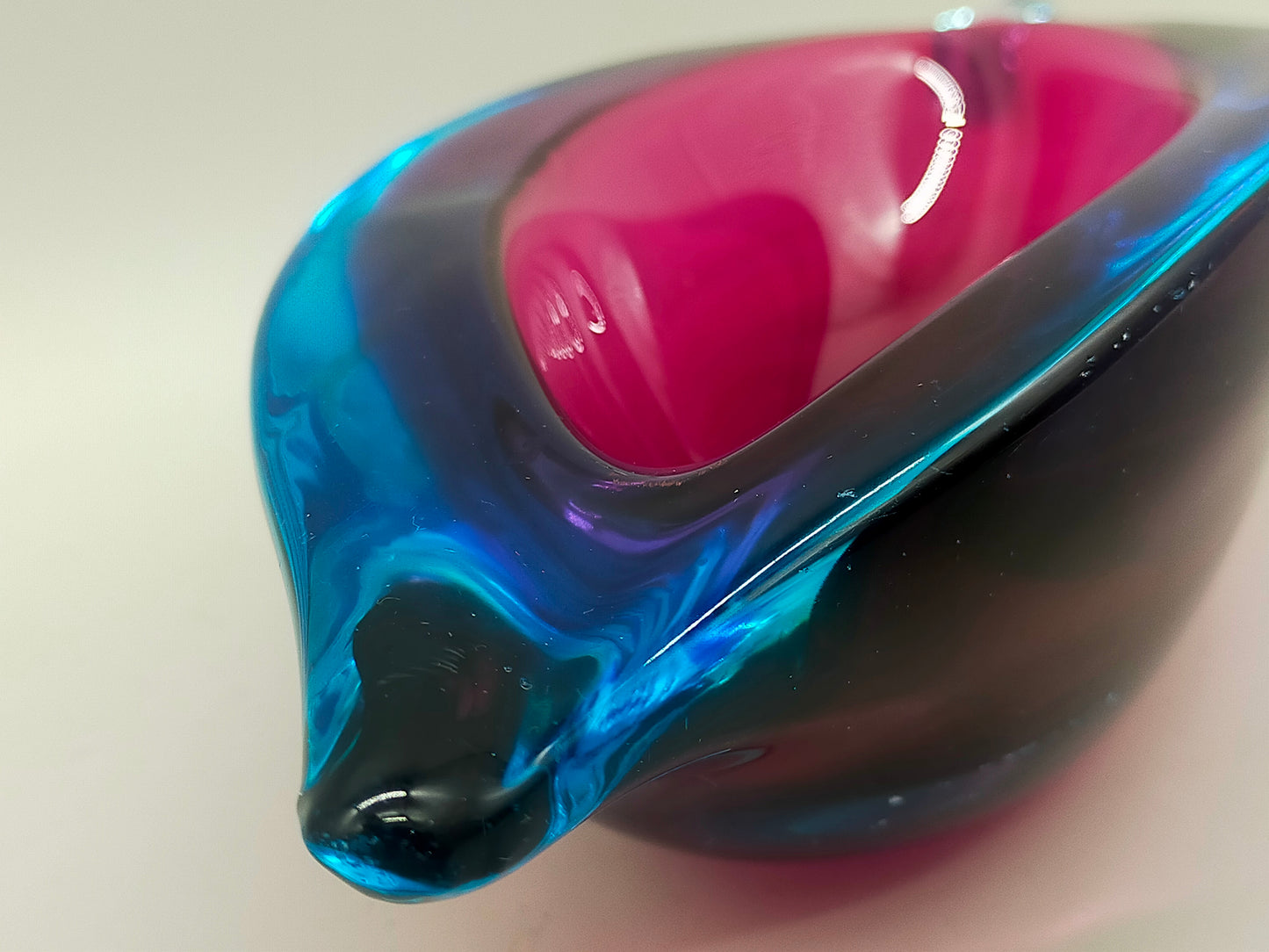 Edles Murano Glas Objekt Blau Pink – Handgefertigte Design Skulptur