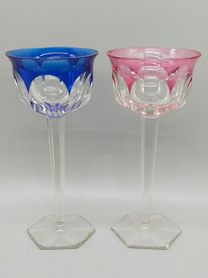 Elegante Kristallglas Kelche Blau & Rosa – Facettenschliff Design