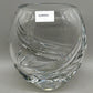 Massive Kristallglas Vase mit geschwungenem Design – dekorativ & edel
