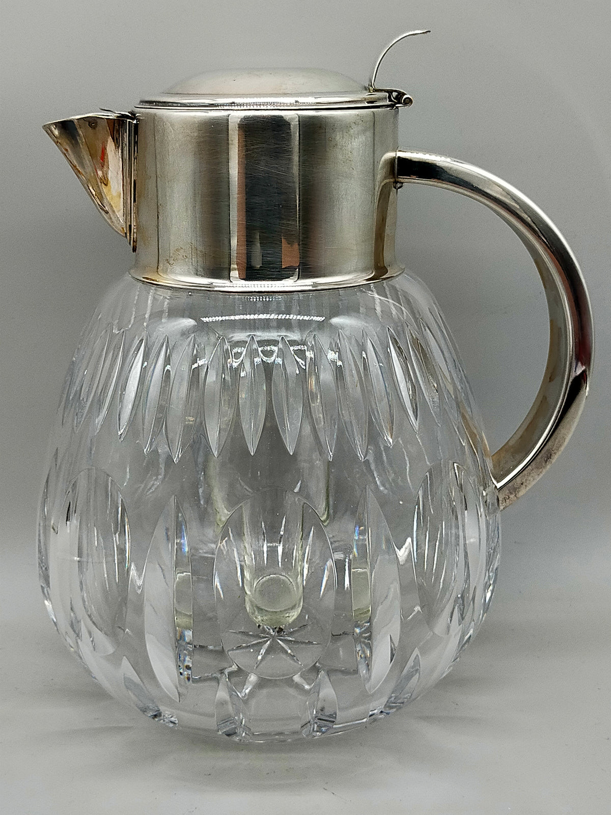 Kristall Glas Karaffe mit Metall Deckel & Einsatz – Vintage Stil – Gallery Jarrodi
