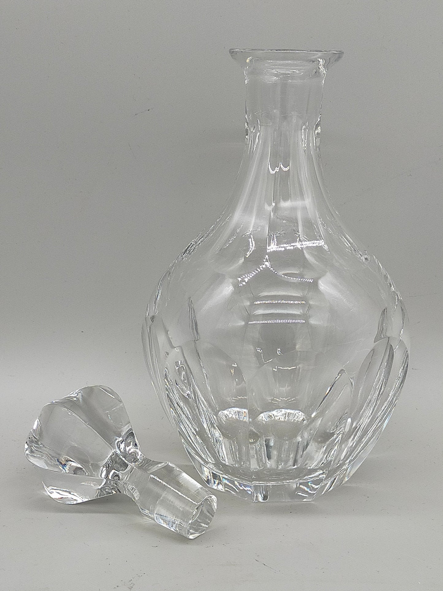 Edle Kristallglas Karaffe mit Stopfen – Klassisches Design