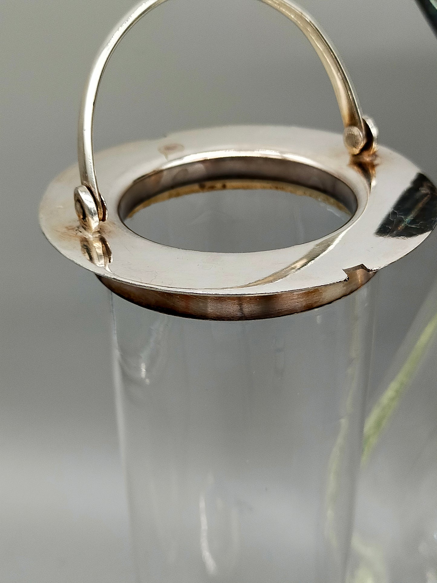 Vintage Glas Karaffe mit Einsatz & Horn Griff – Dekorativ