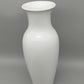 Edle KPM Berlin Porzellan Vase in Weiß – Klassische Balusterform