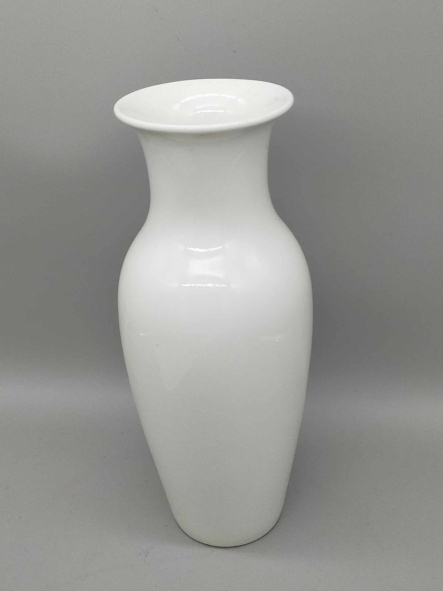 Edle KPM Berlin Porzellan Vase in Weiß – Klassische Balusterform