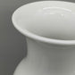 Edle KPM Berlin Porzellan Vase in Weiß – Klassische Balusterform