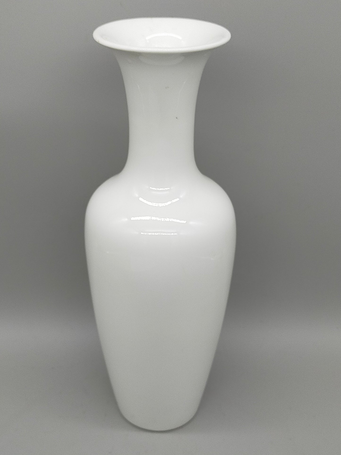 Exklusive KPM Berlin Porzellan Vase in Weiß – Elegante
