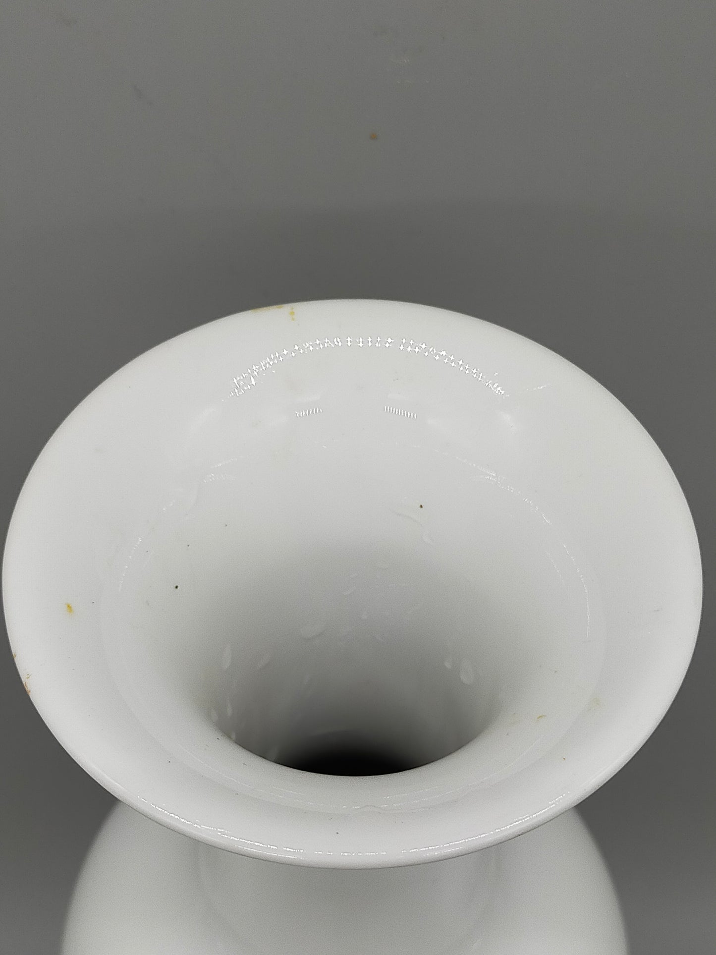 Exklusive KPM Berlin Porzellan Vase in Weiß – Elegante