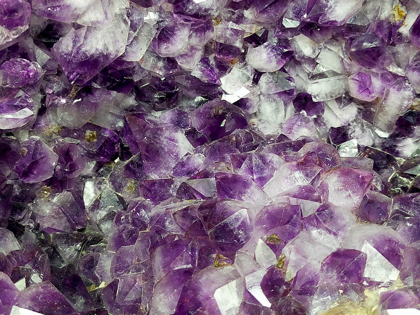 Große Amethyst Druse Geode Kristall violett Naturstein Dekoration