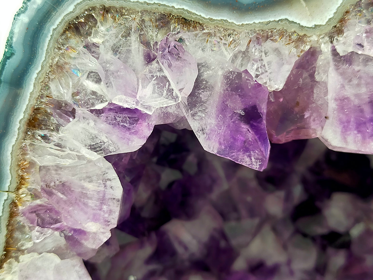 Große Amethyst Druse Geode Kristall violett Naturstein Dekoration