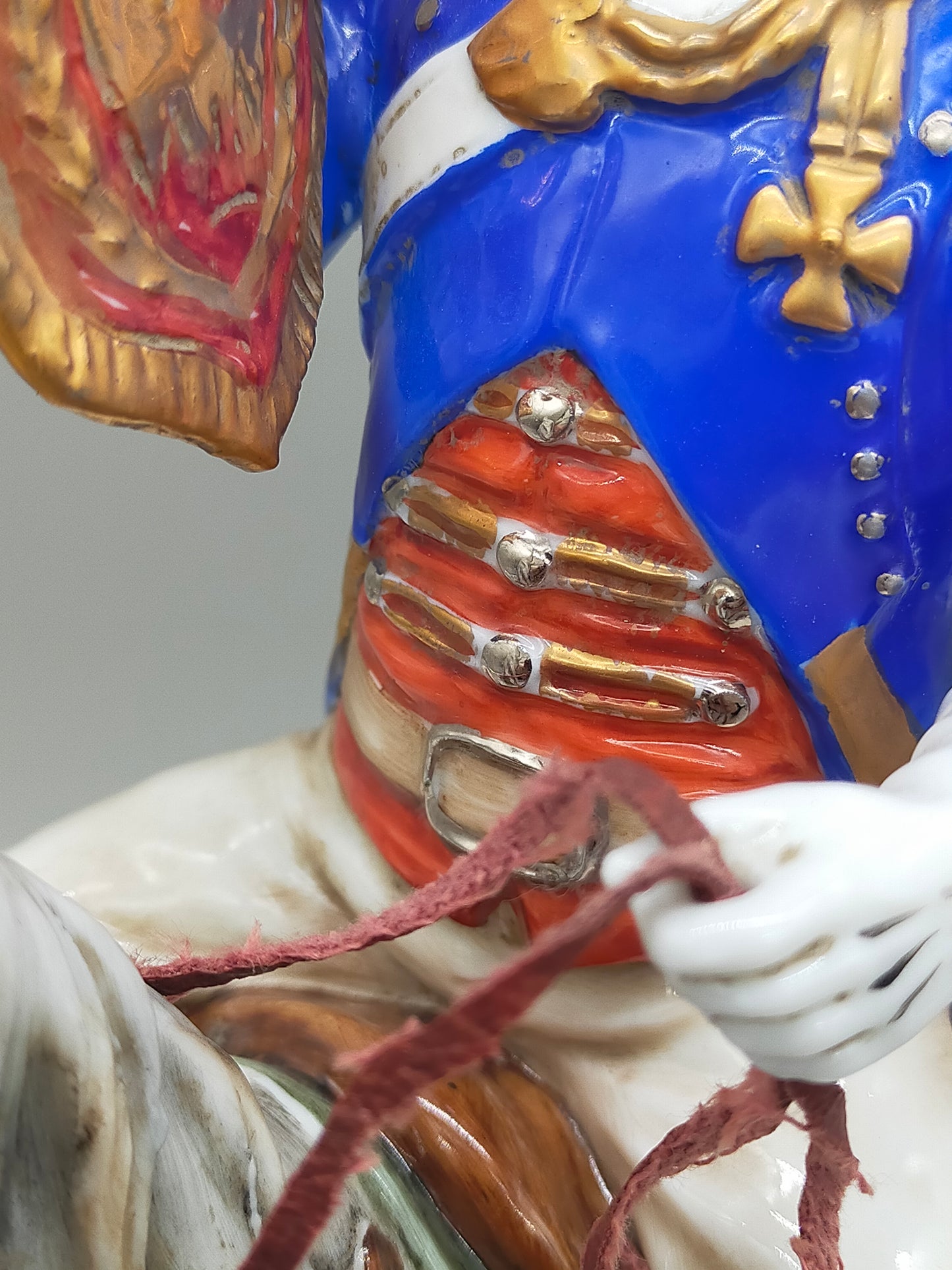 Napoleon Bonaparte Offizier 1808 - Porzellan Figur Limoges Handarbeit