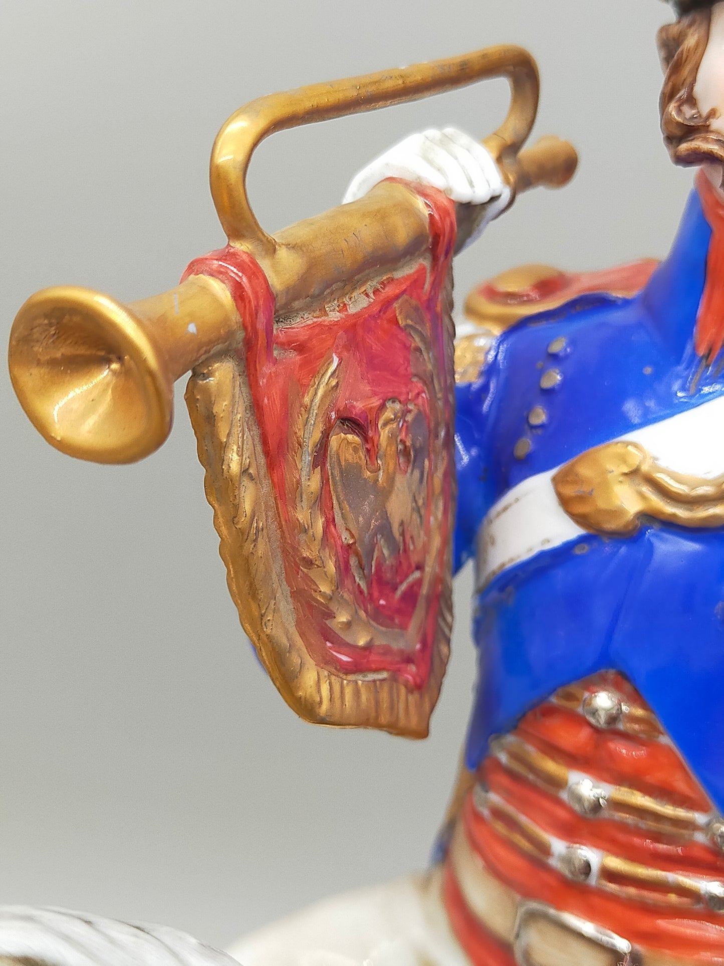Napoleon Bonaparte Offizier 1808 - Porzellan Figur Limoges Handarbeit
