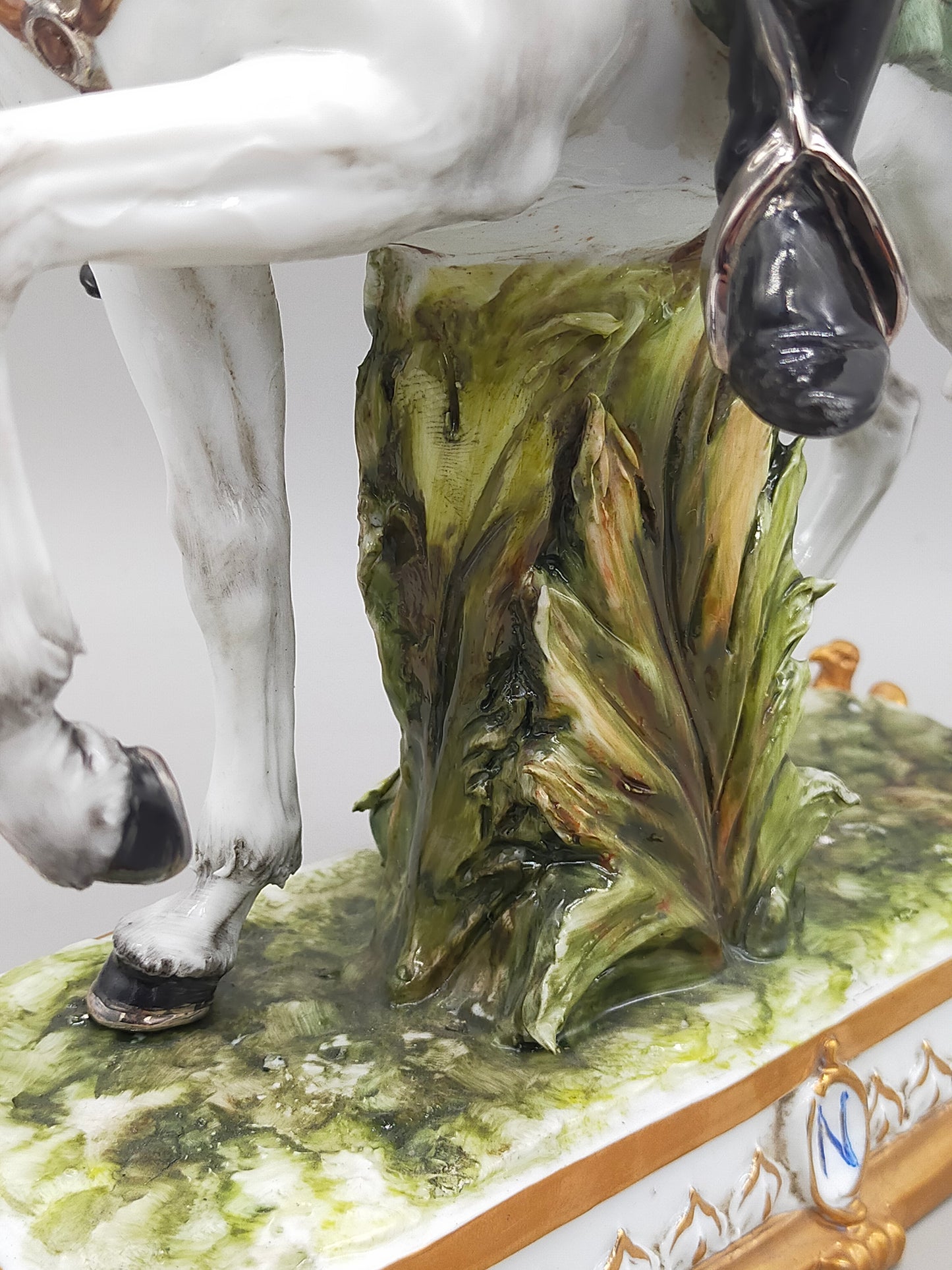 Napoleon Bonaparte Offizier 1808 - Porzellan Figur Limoges Handarbeit