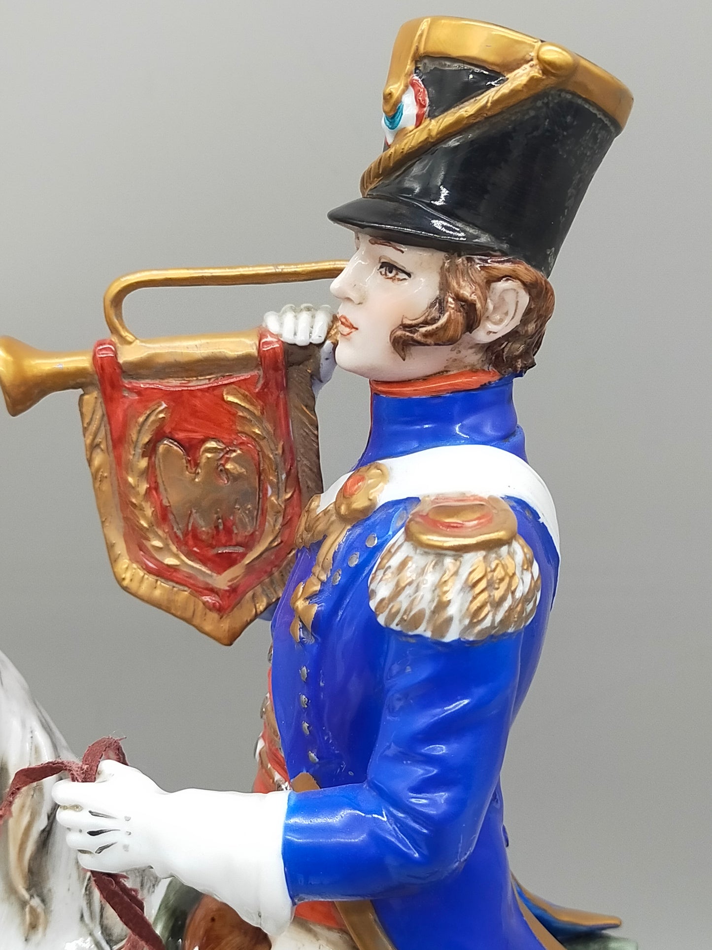 Napoleon Bonaparte Offizier 1808 - Porzellan Figur Limoges Handarbeit