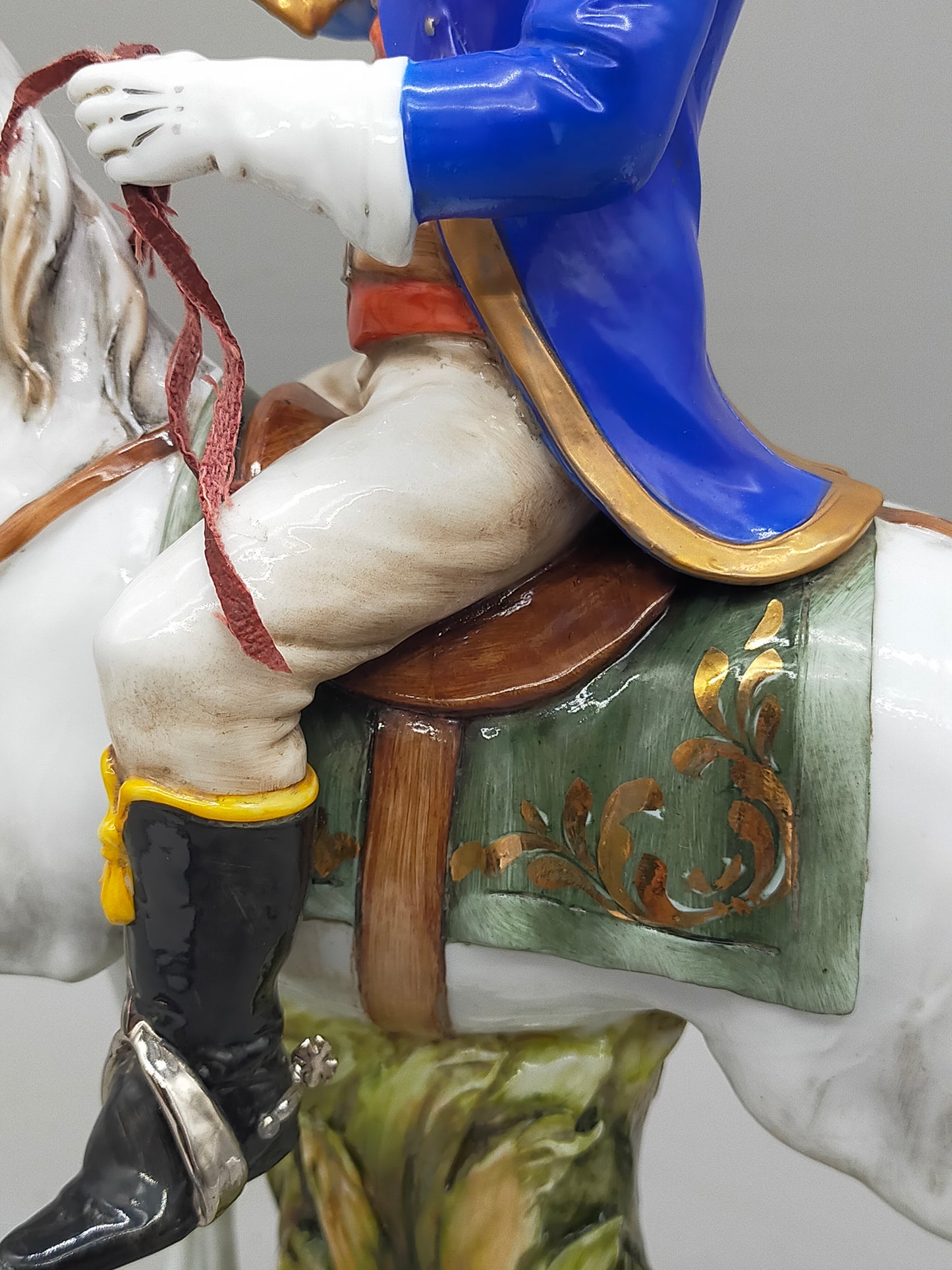 Napoleon Bonaparte Offizier 1808 - Porzellan Figur Limoges Handarbeit