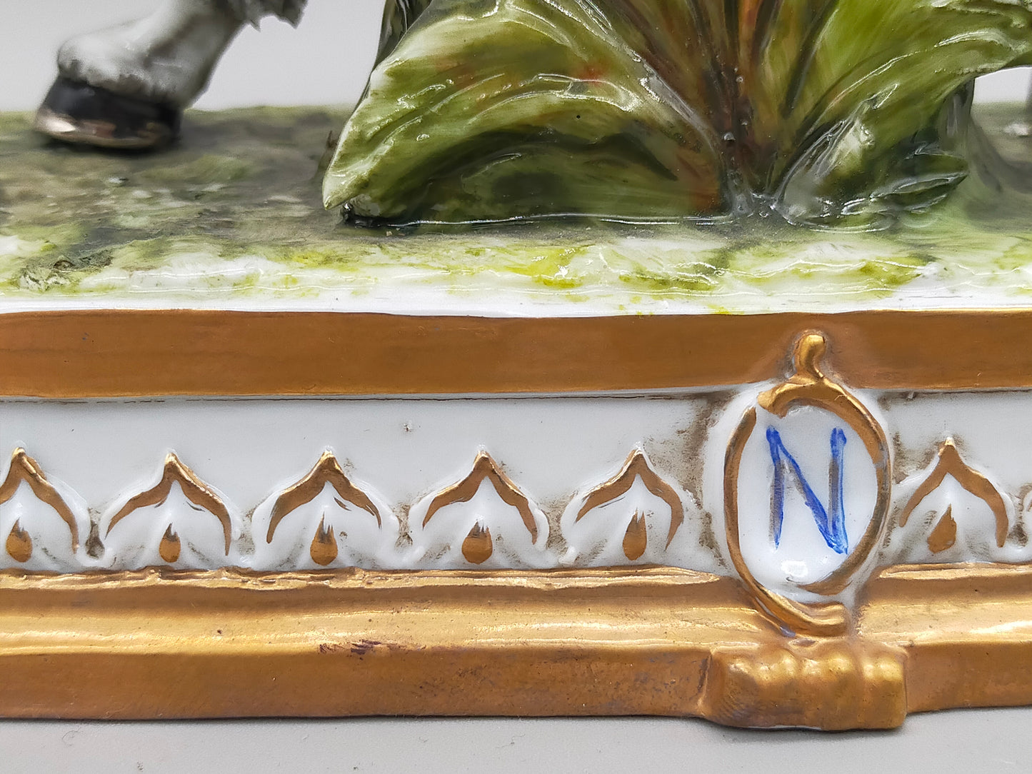Napoleon Bonaparte Offizier 1808 - Porzellan Figur Limoges Handarbeit