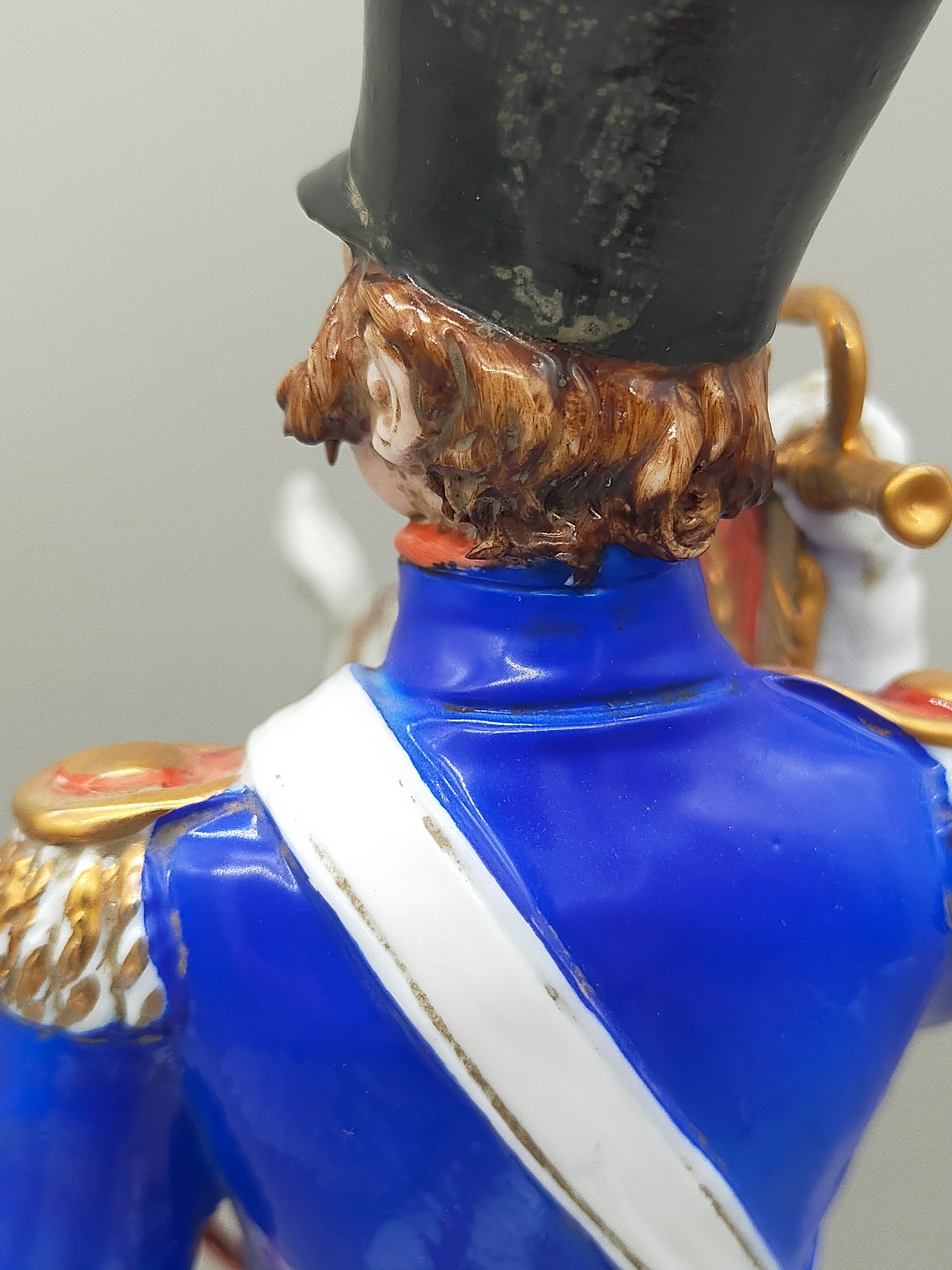 Napoleon Bonaparte Offizier 1808 - Porzellan Figur Limoges Handarbeit