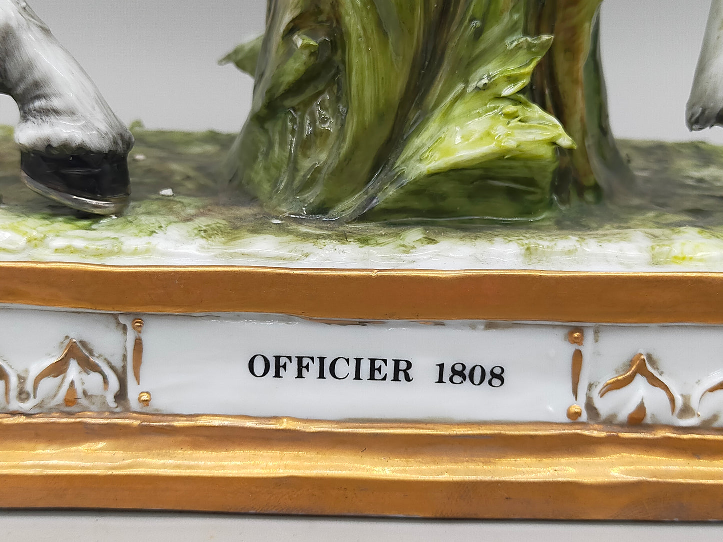 Napoleon Bonaparte Offizier 1808 - Porzellan Figur Limoges Handarbeit