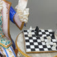 Limoges Porzellan Figur Paar Schach Szene handarbeit signiert