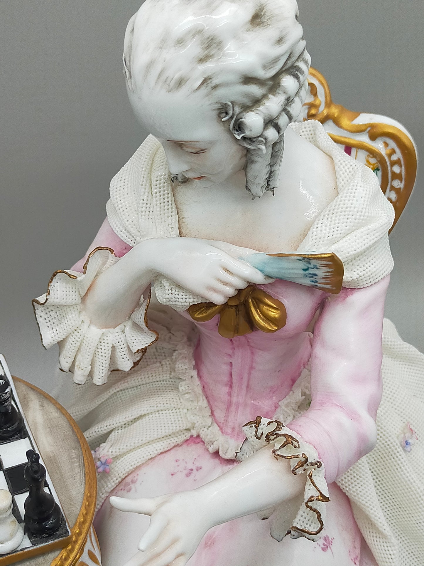 Limoges Porzellan Figur Paar Schach Szene handarbeit signiert