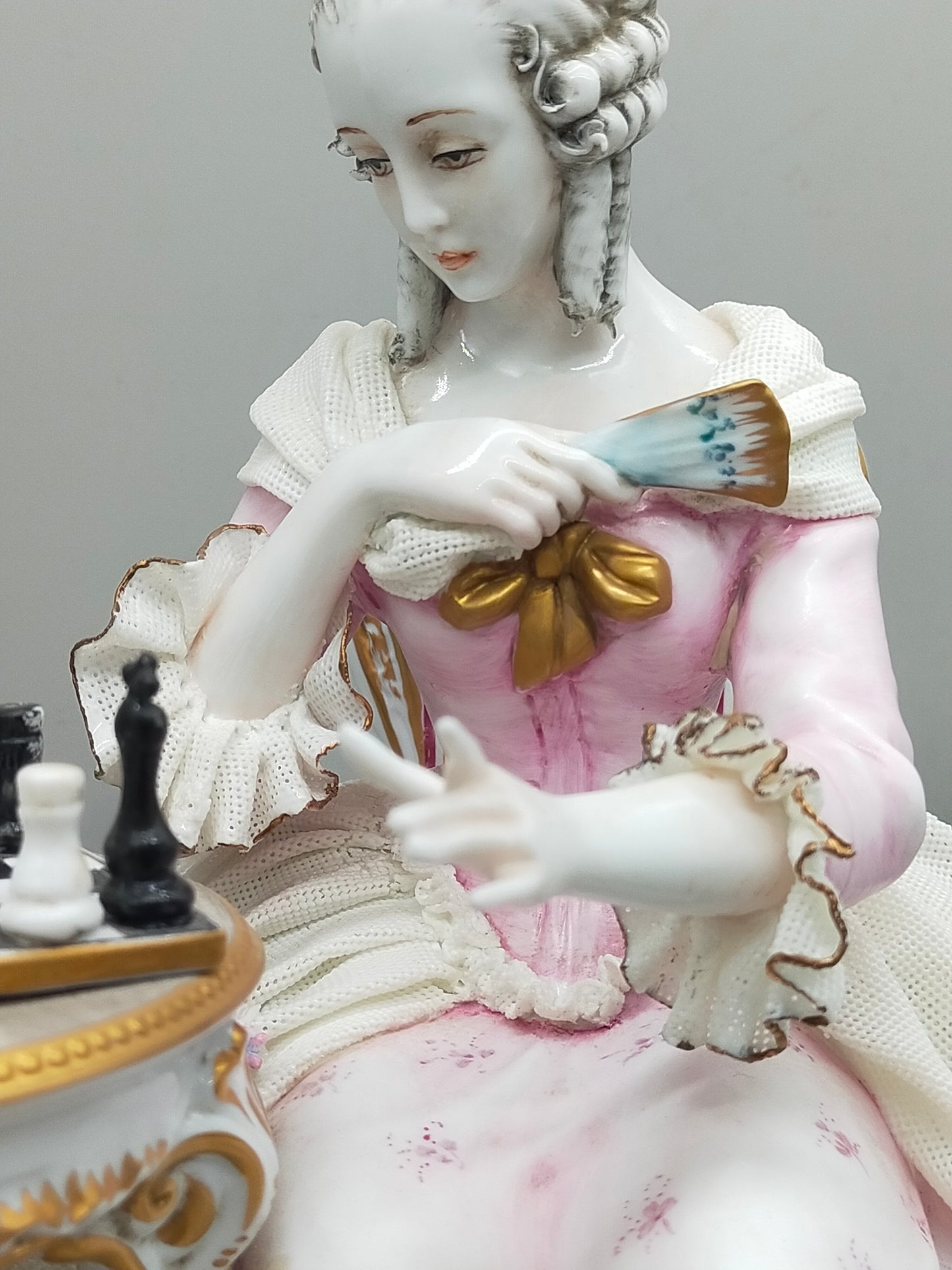 Limoges Porzellan Figur Paar Schach Szene handarbeit signiert