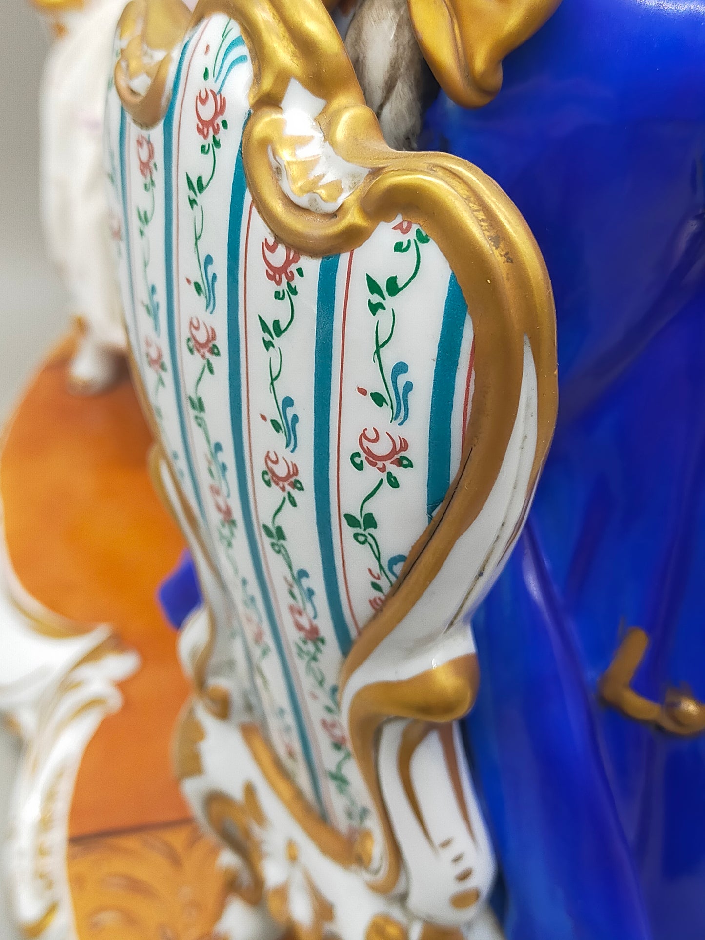 Limoges Porzellan Figur Paar Schach Szene handarbeit signiert
