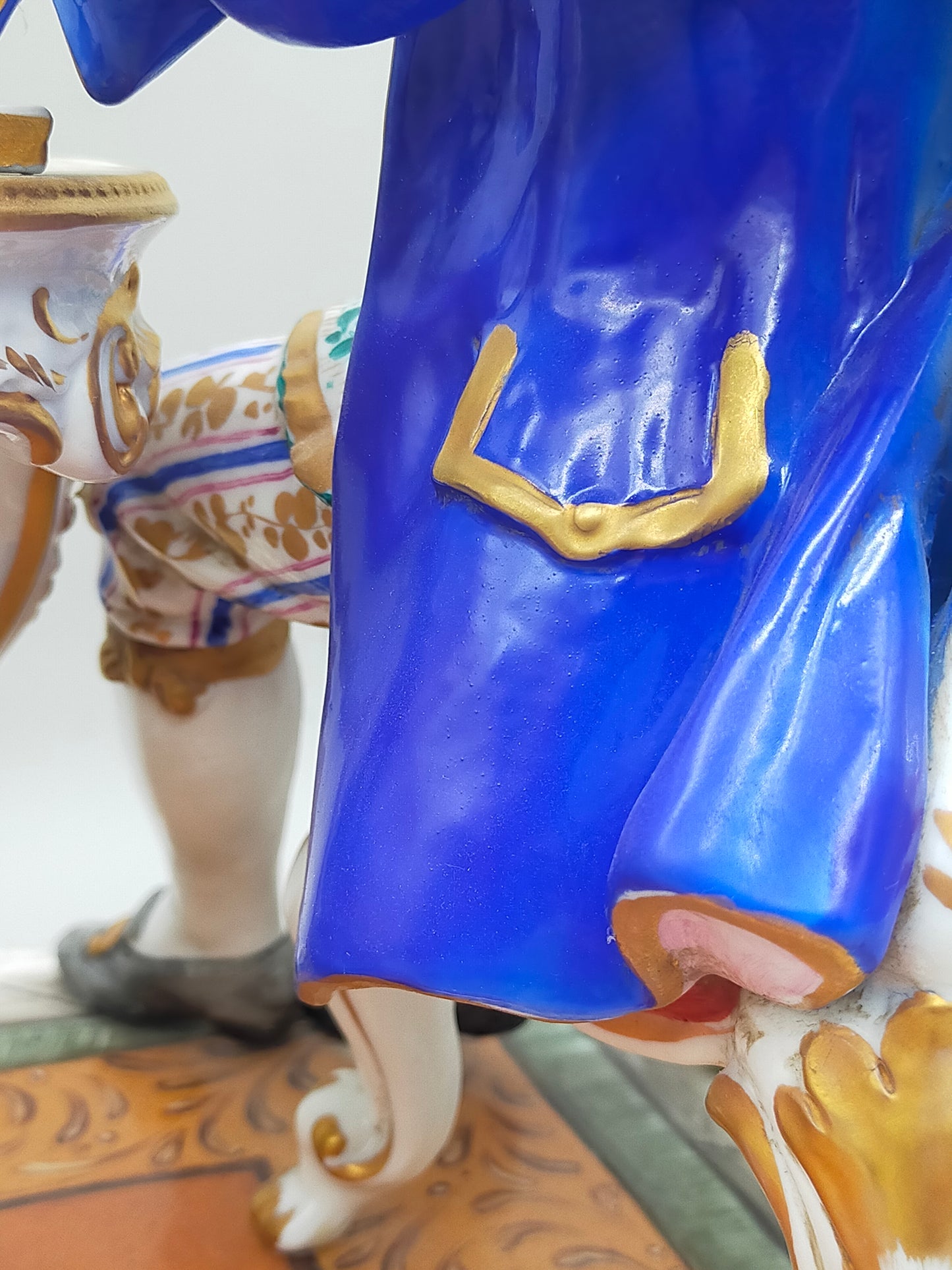Limoges Porzellan Figur Paar Schach Szene handarbeit signiert