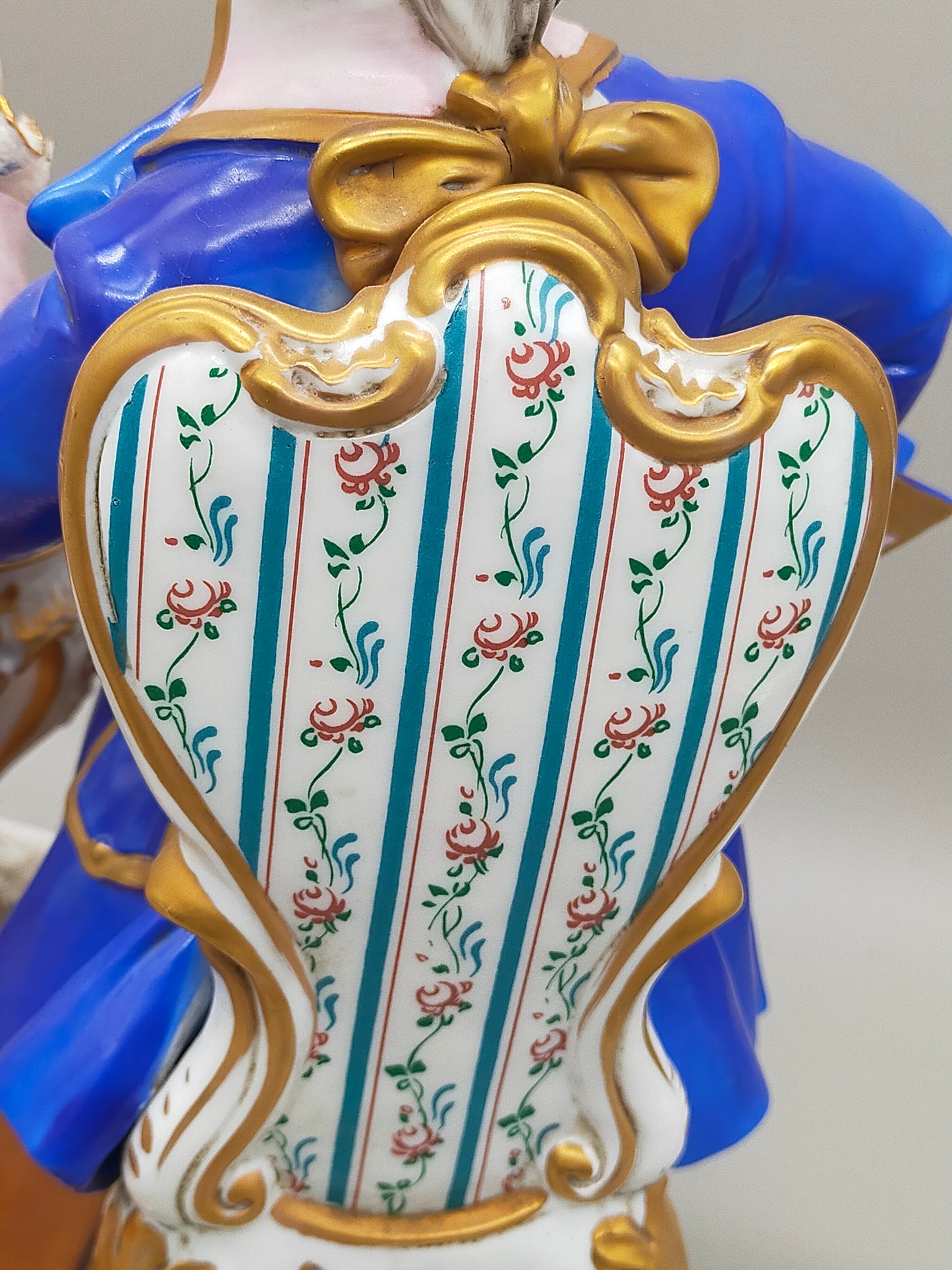 Limoges Porzellan Figur Paar Schach Szene handarbeit signiert