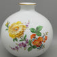 Meissen Porzellan Vase handbemalt florales Dekor