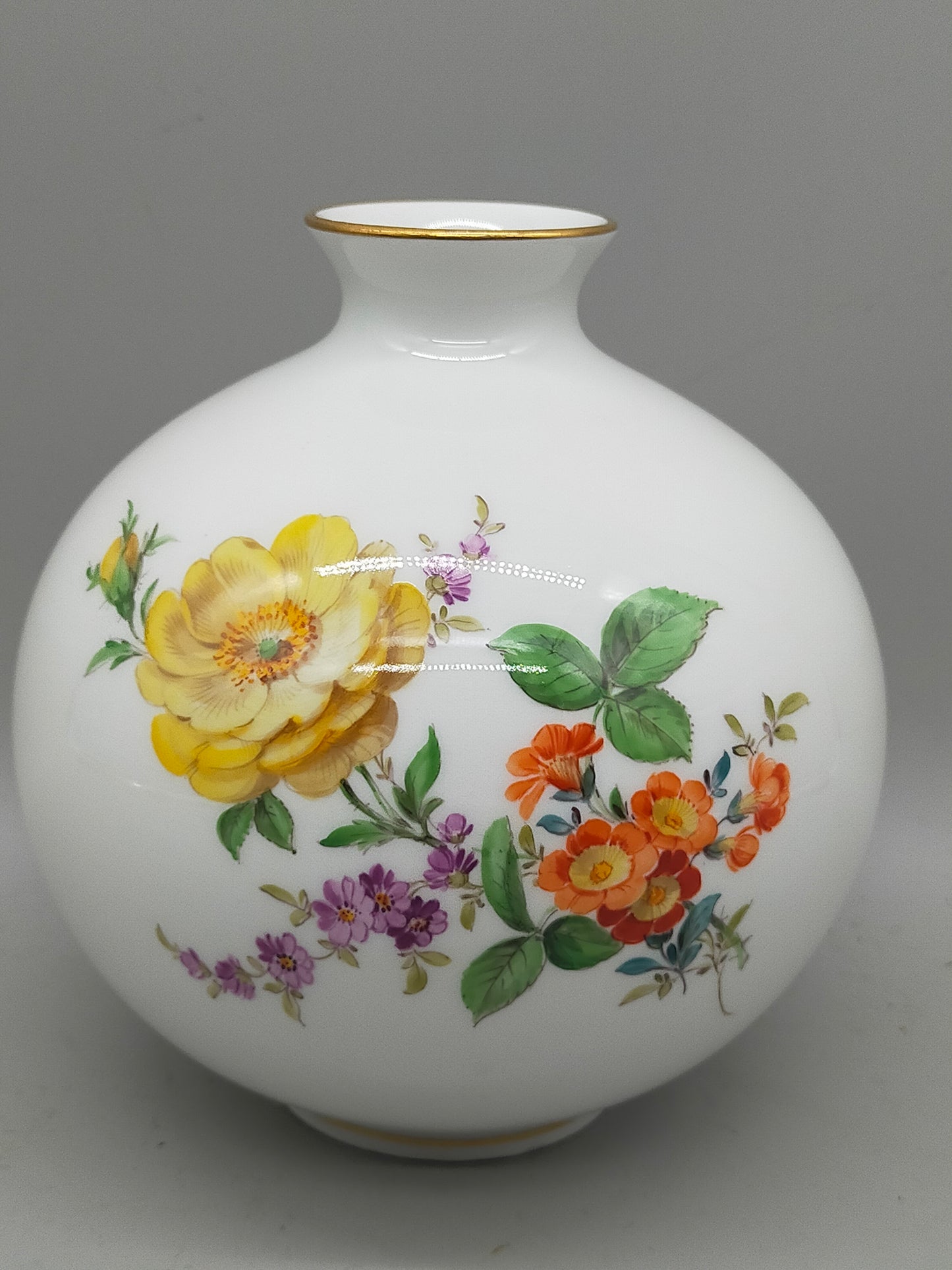 Meissen Porzellan Vase handbemalt florales Dekor
