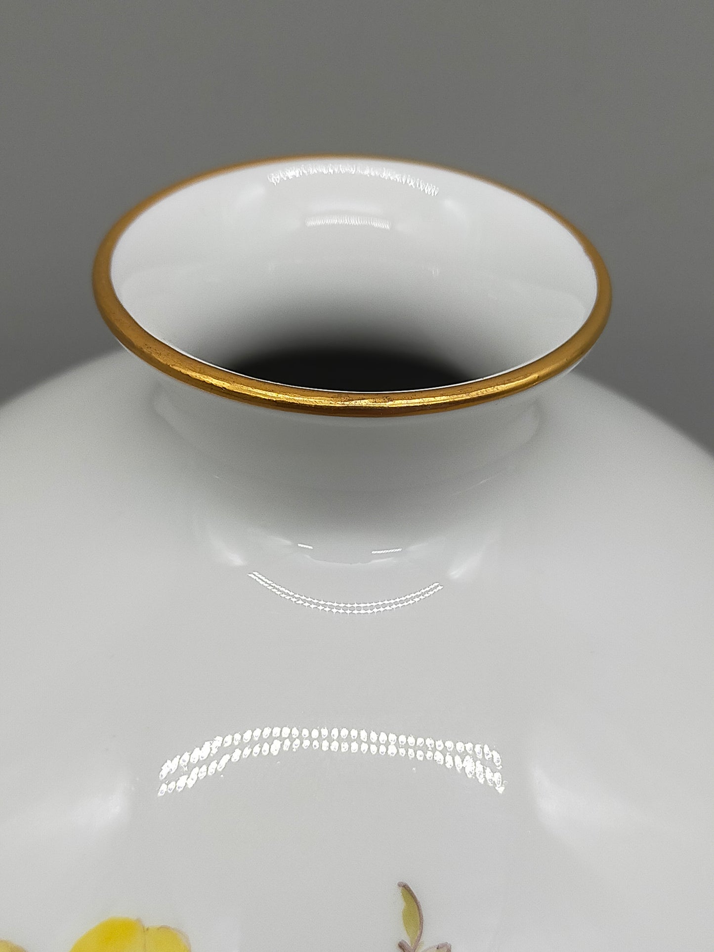 Meissen Porzellan Vase handbemalt florales Dekor