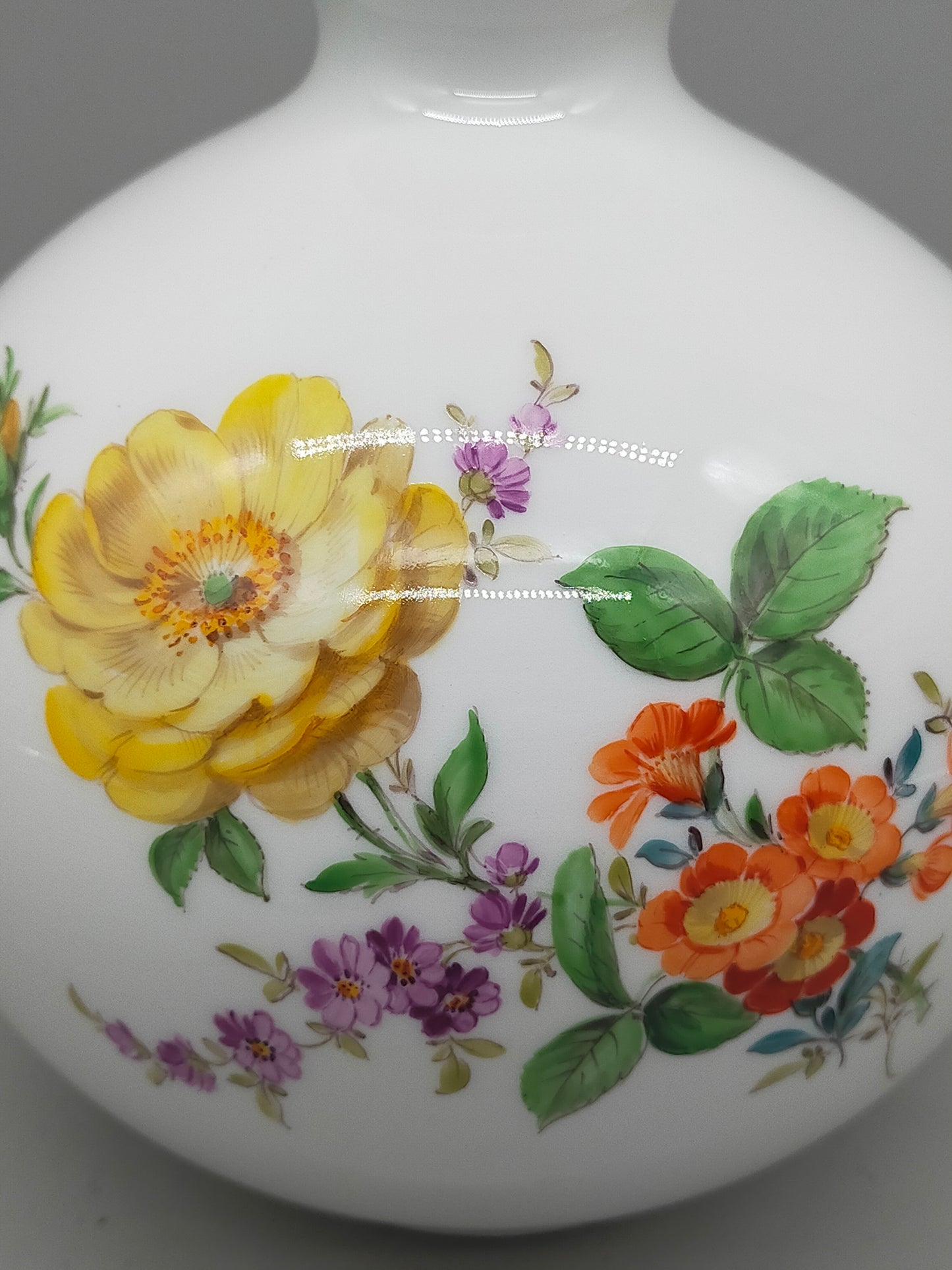 Meissen Porzellan Vase handbemalt florales Dekor