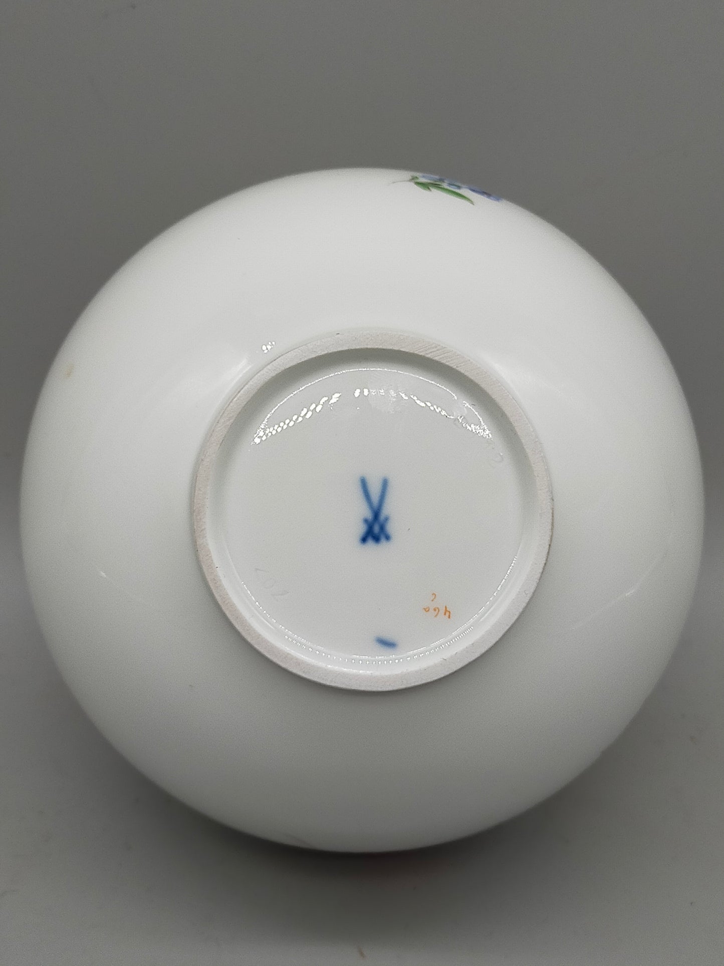 Meissen Porzellan Vase handbemalt florales Dekor