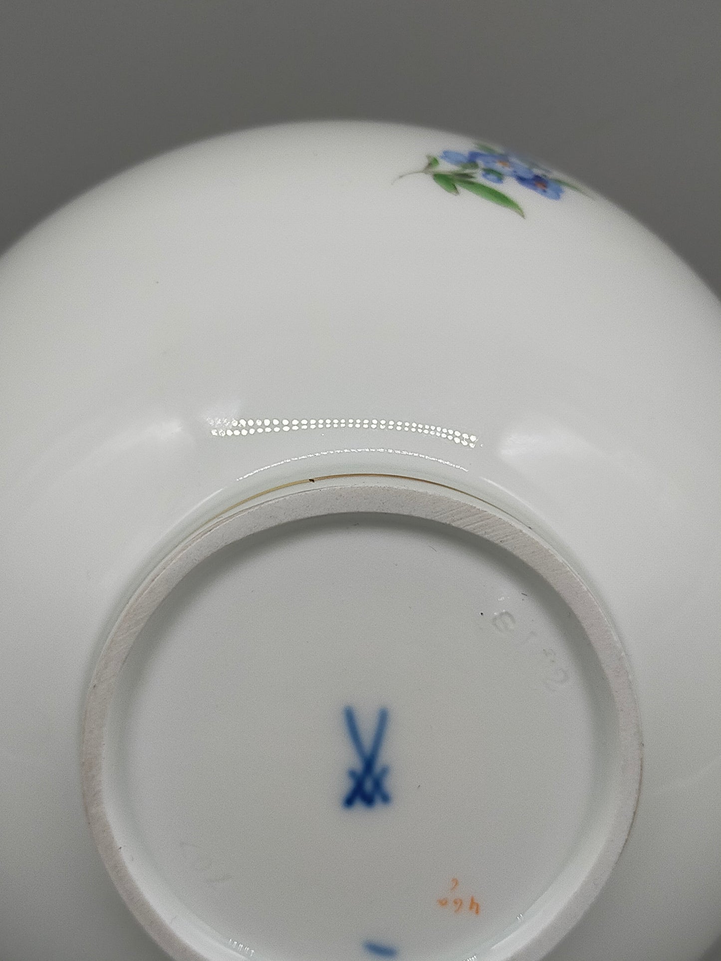 Meissen Porzellan Vase handbemalt florales Dekor